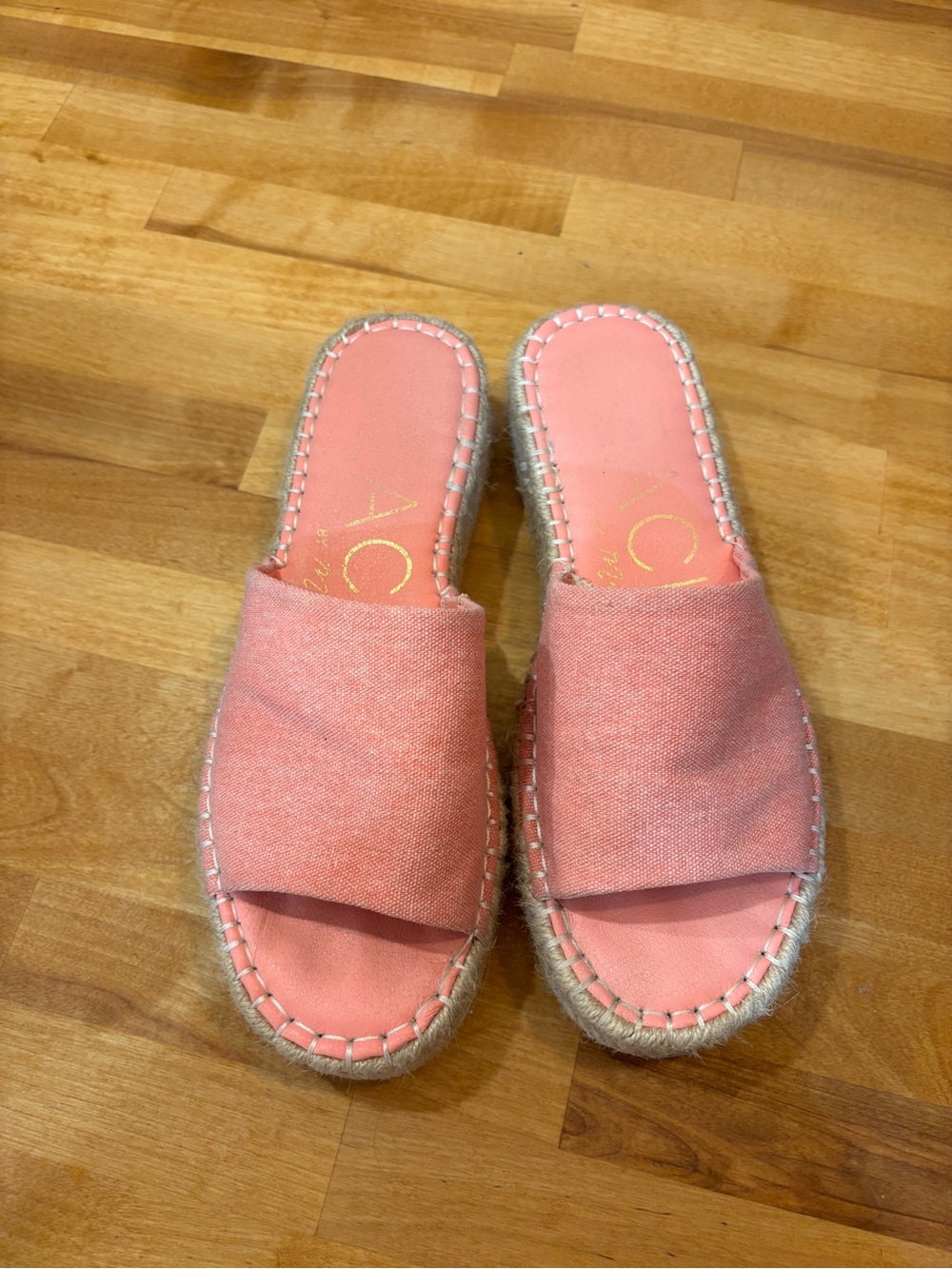 Women's coral Slip-On Espadrille Slides - 7.5 excellent condition
